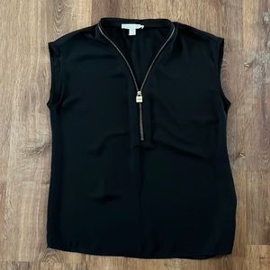 Loose fitted blouse, locket zipper in front